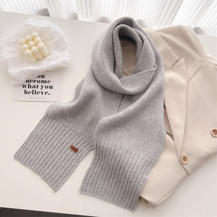 Warm Minimalist Wool Wrap Scarf for Fall Days_CWASC2749