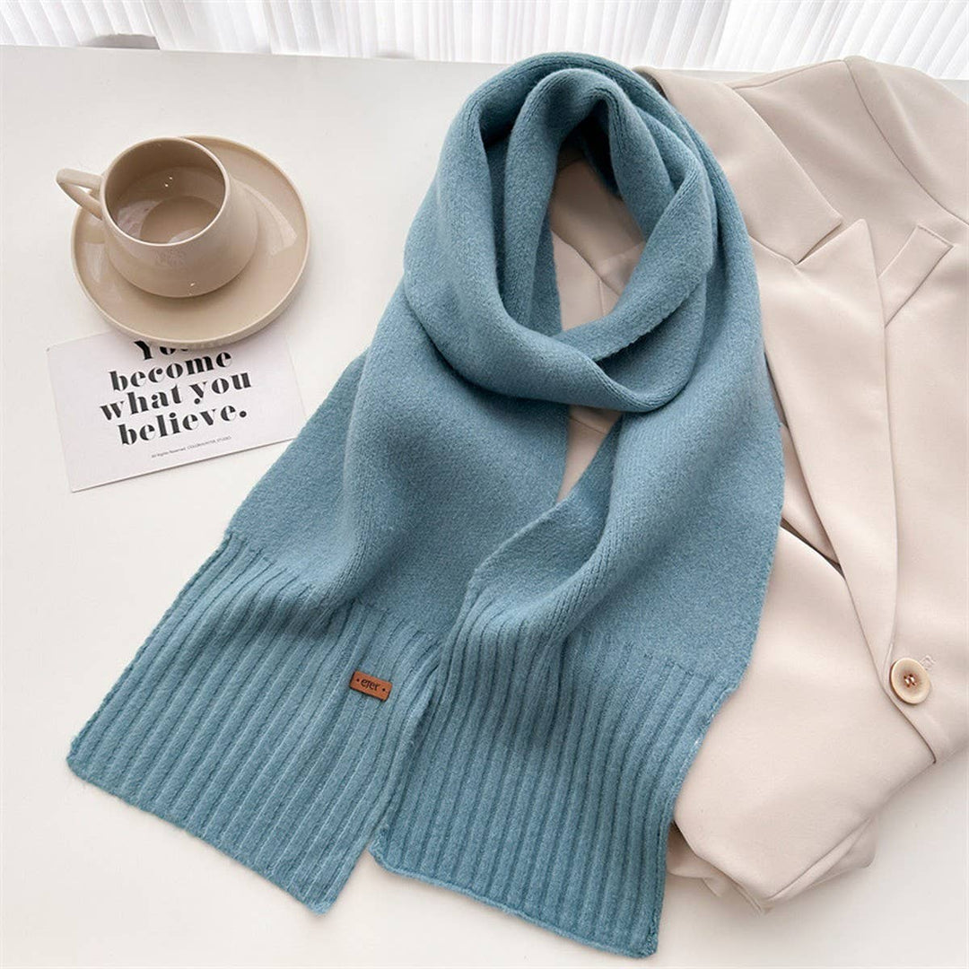 Warm Minimalist Wool Wrap Scarf for Fall Days_CWASC2749