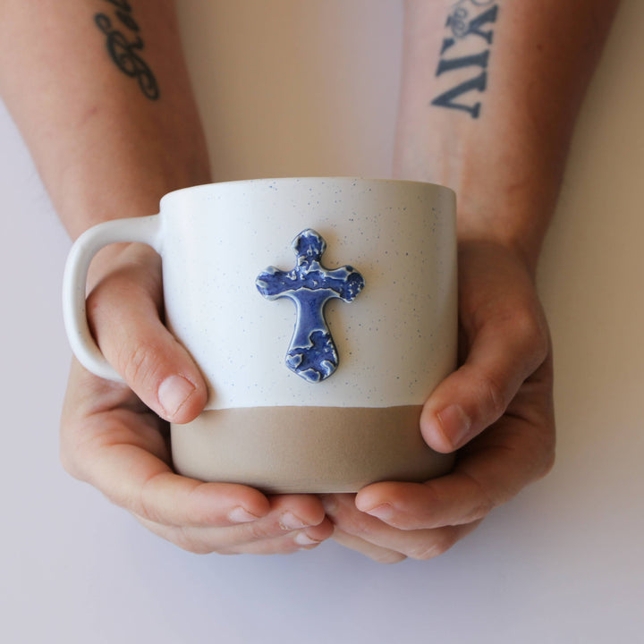 Cross Mug: Cabin Style (10 oz)