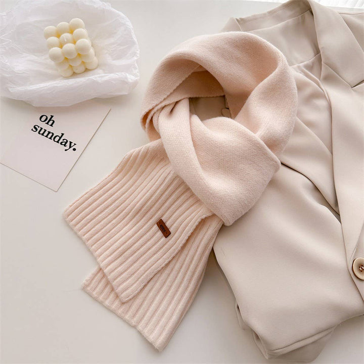 Warm Minimalist Wool Wrap Scarf for Fall Days_CWASC2749